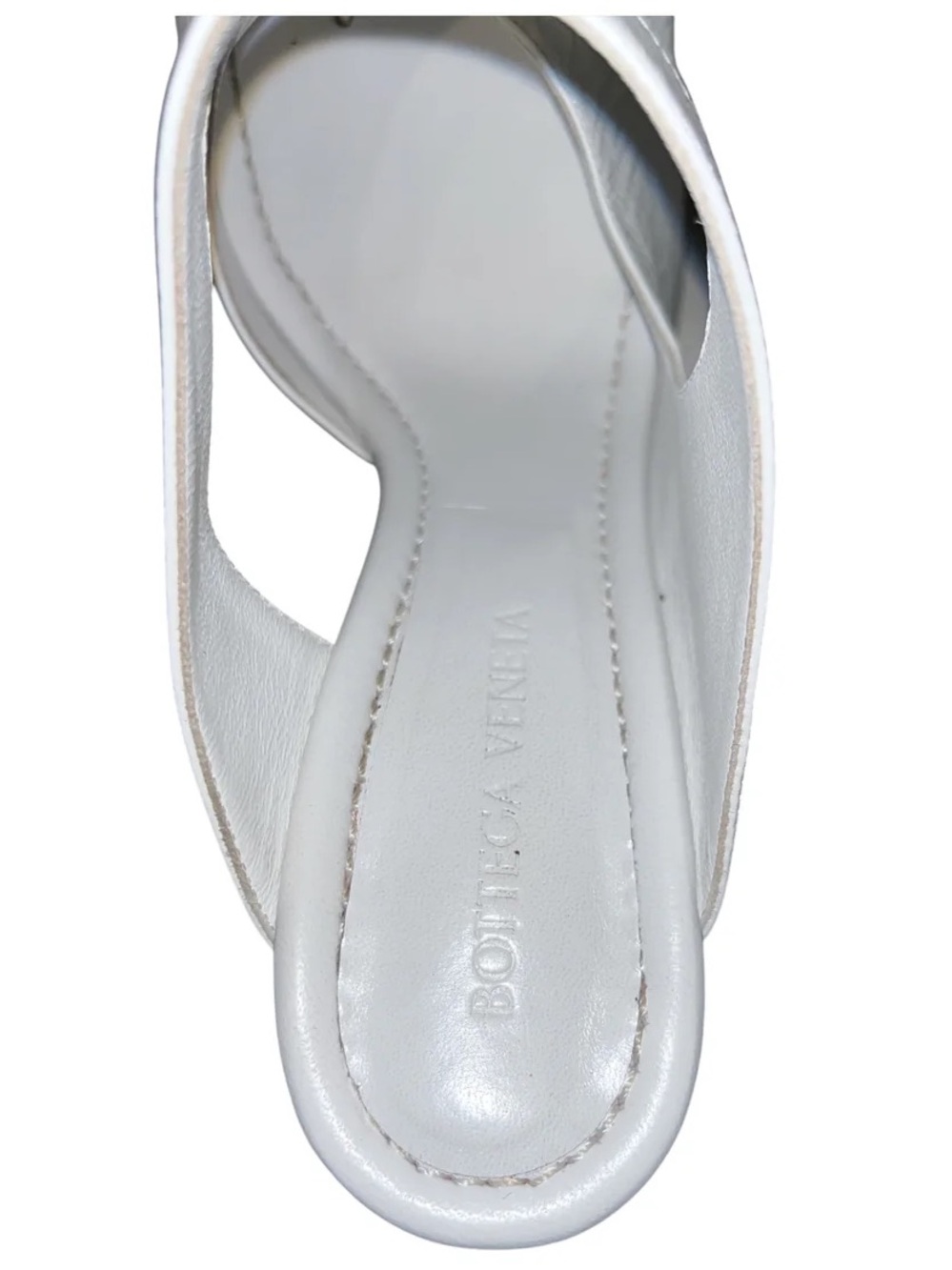 Bottega Veneta White Textured Leather Square-Toe Mule Heels - Picture 3 of 3